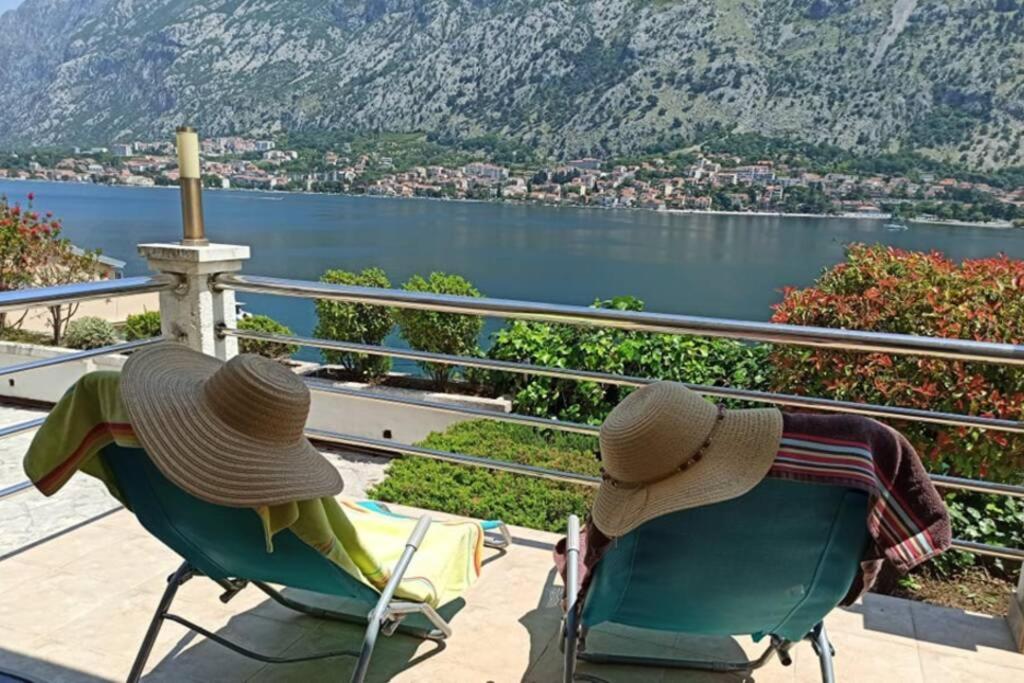 Chillout Apartment In Kotor Bay Dış mekan fotoğraf