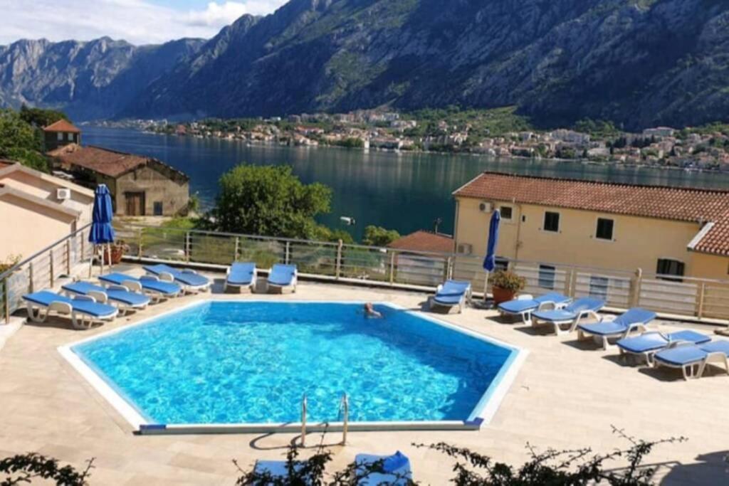 Chillout Apartment In Kotor Bay Dış mekan fotoğraf