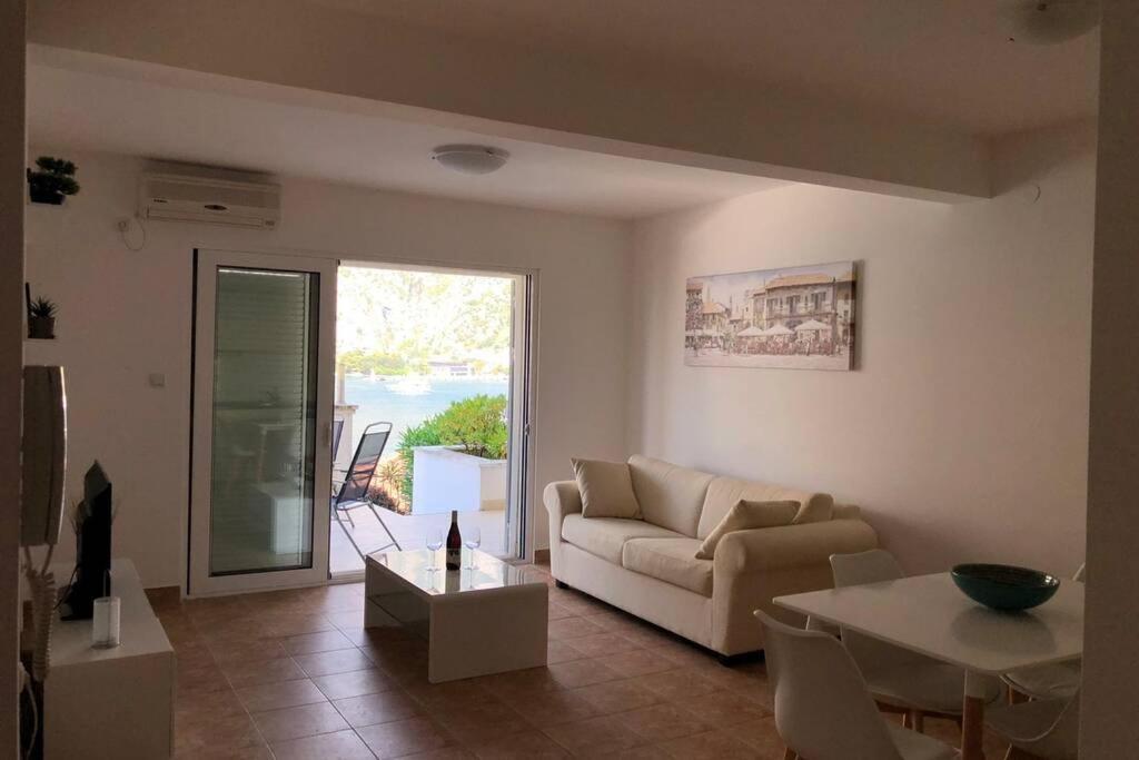 Chillout Apartment In Kotor Bay Dış mekan fotoğraf