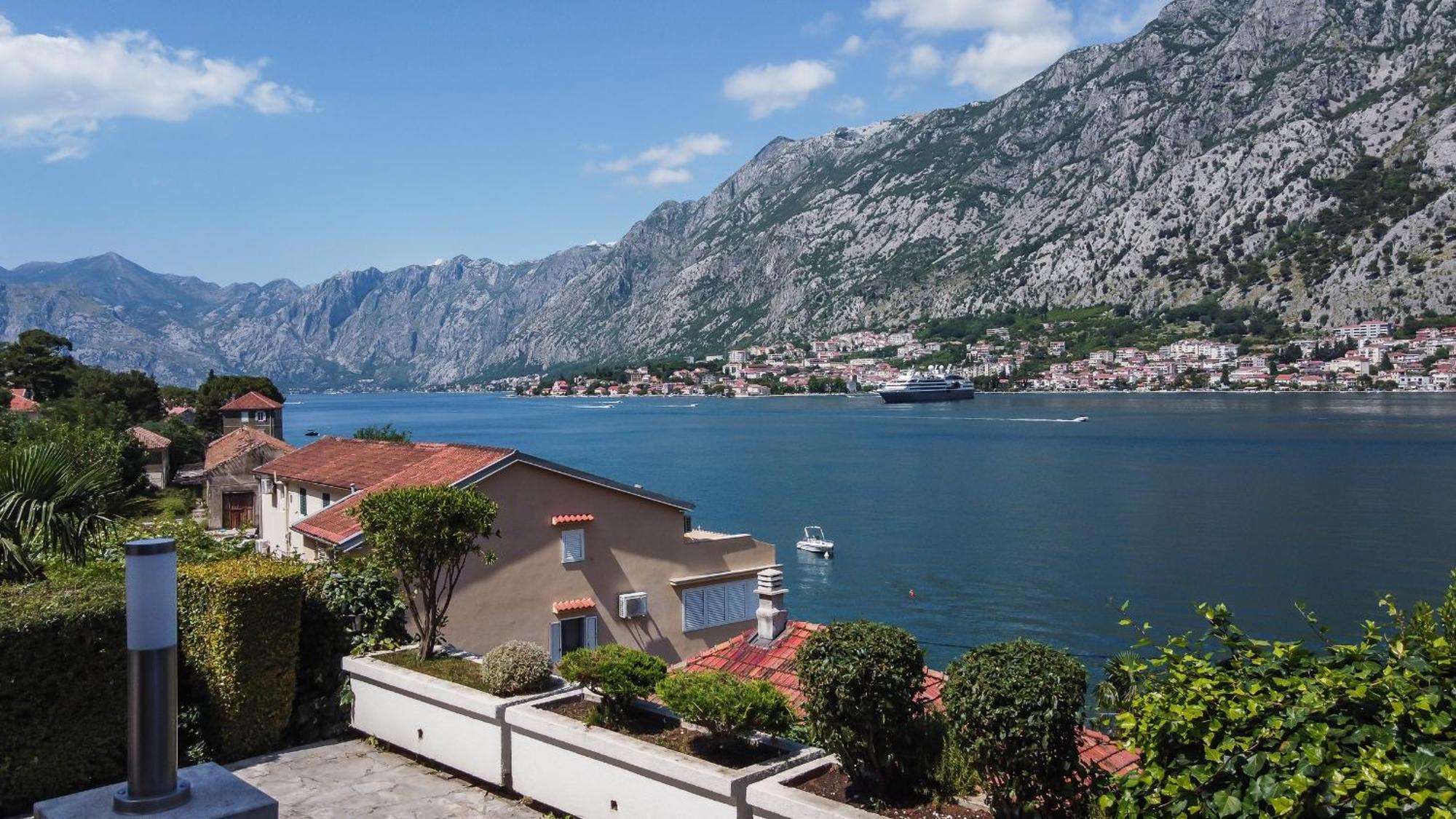 Chillout Apartment In Kotor Bay Dış mekan fotoğraf