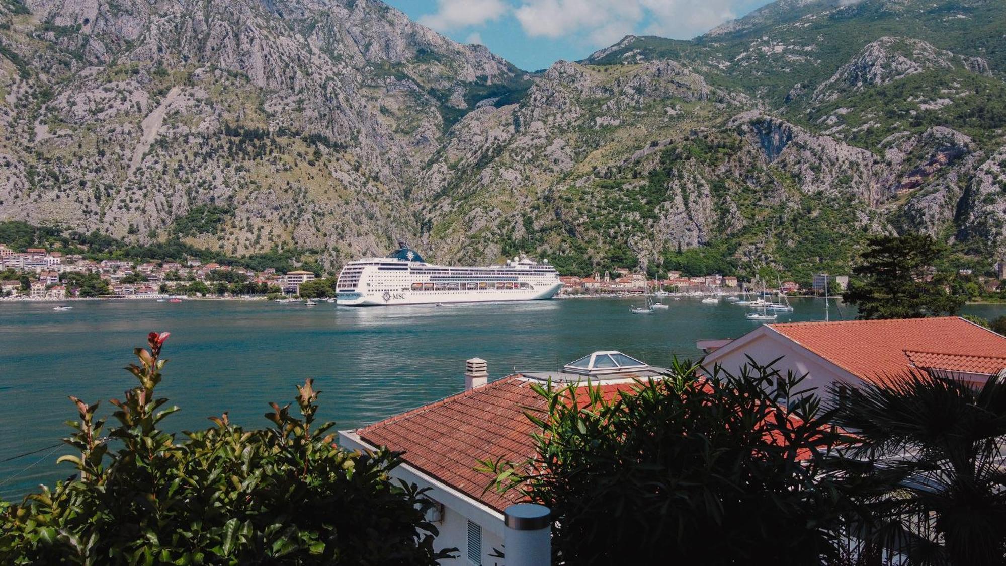 Chillout Apartment In Kotor Bay Dış mekan fotoğraf