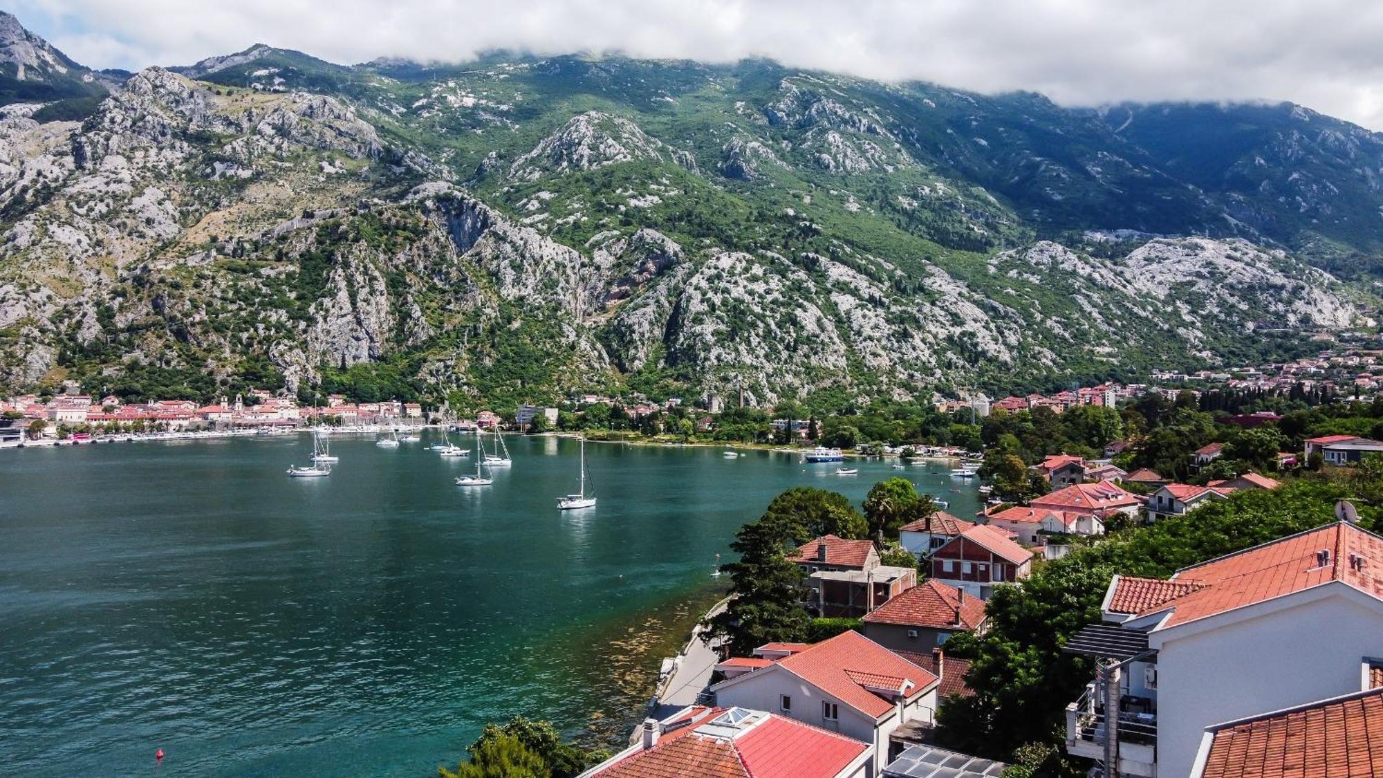 Chillout Apartment In Kotor Bay Dış mekan fotoğraf